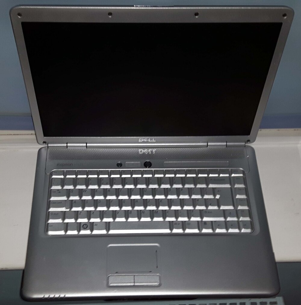 Dell_Inspiron_1525_250618.jpg